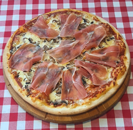  4. Prosciutto funghi 